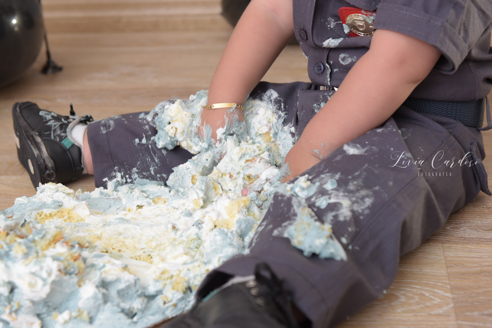 SMASH THE CAKE COM TEMA DA POLICIA MILITAR, FOTOGRAFADO POR LIVIA CARDOSO