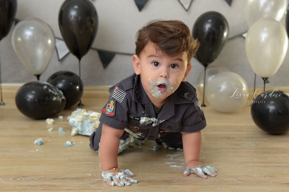 SMASH THE CAKE COM TEMA DA POLICIA MILITAR, FOTOGRAFADO POR LIVIA CARDOSO
