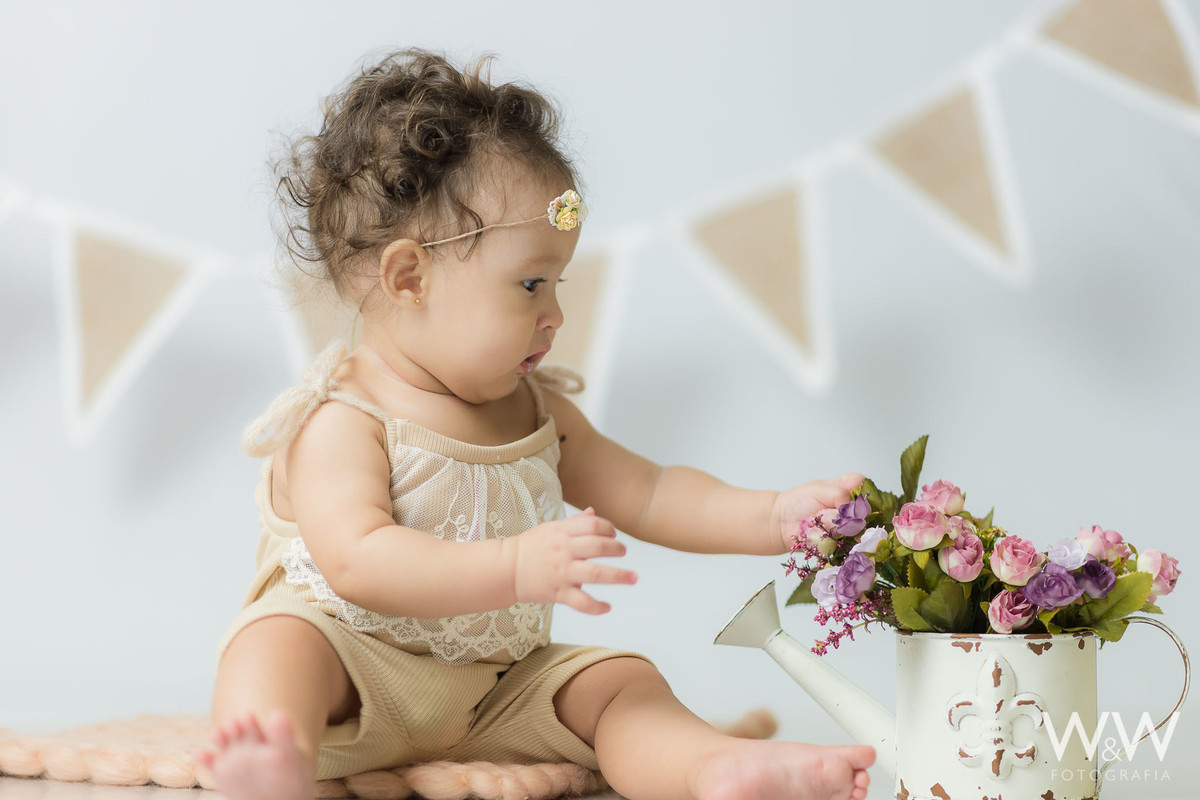 ensaio acompanhamento 6 meses trimestral menina são paulo em estudio