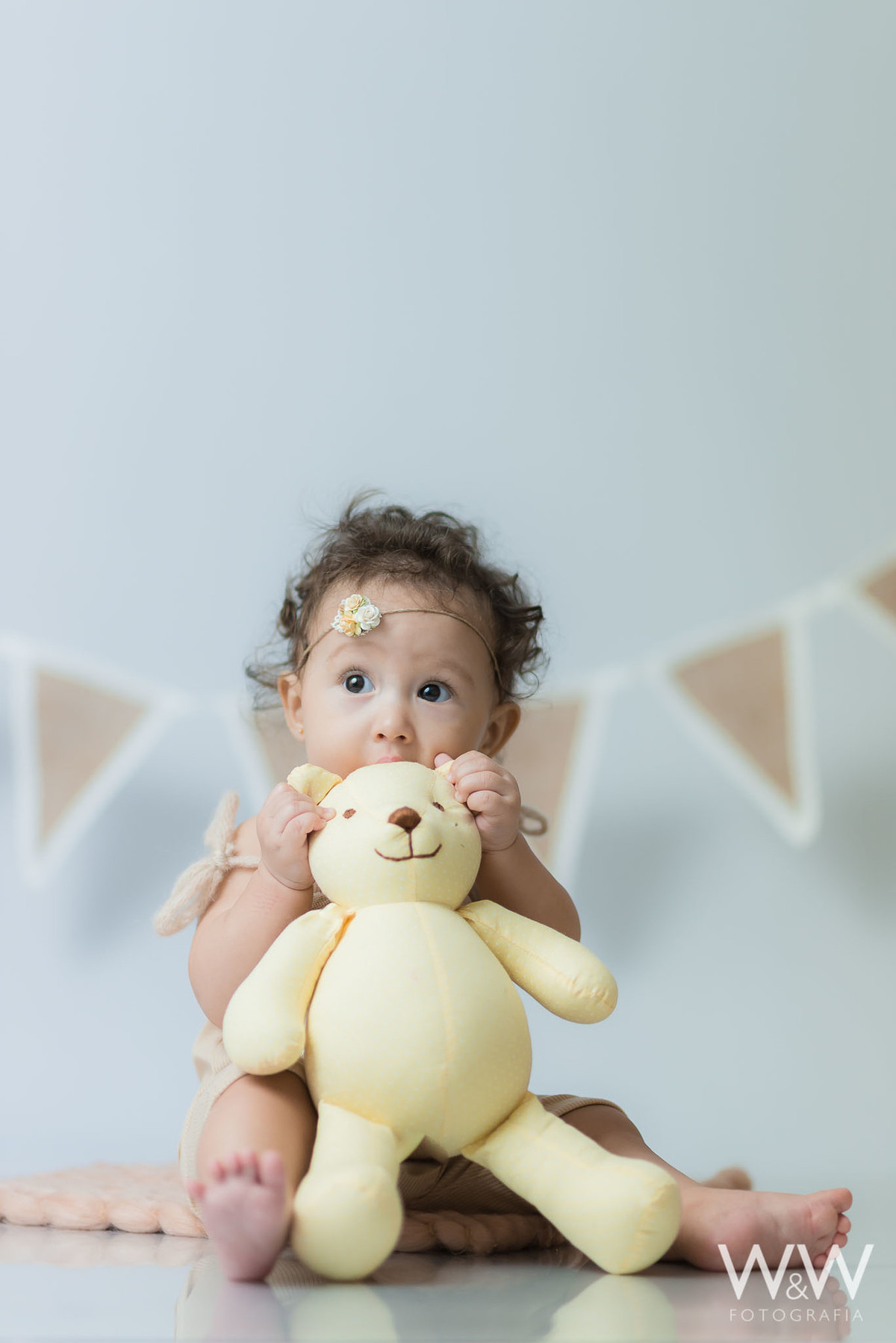 ensaio acompanhamento 6 meses trimestral menina são paulo em estudio