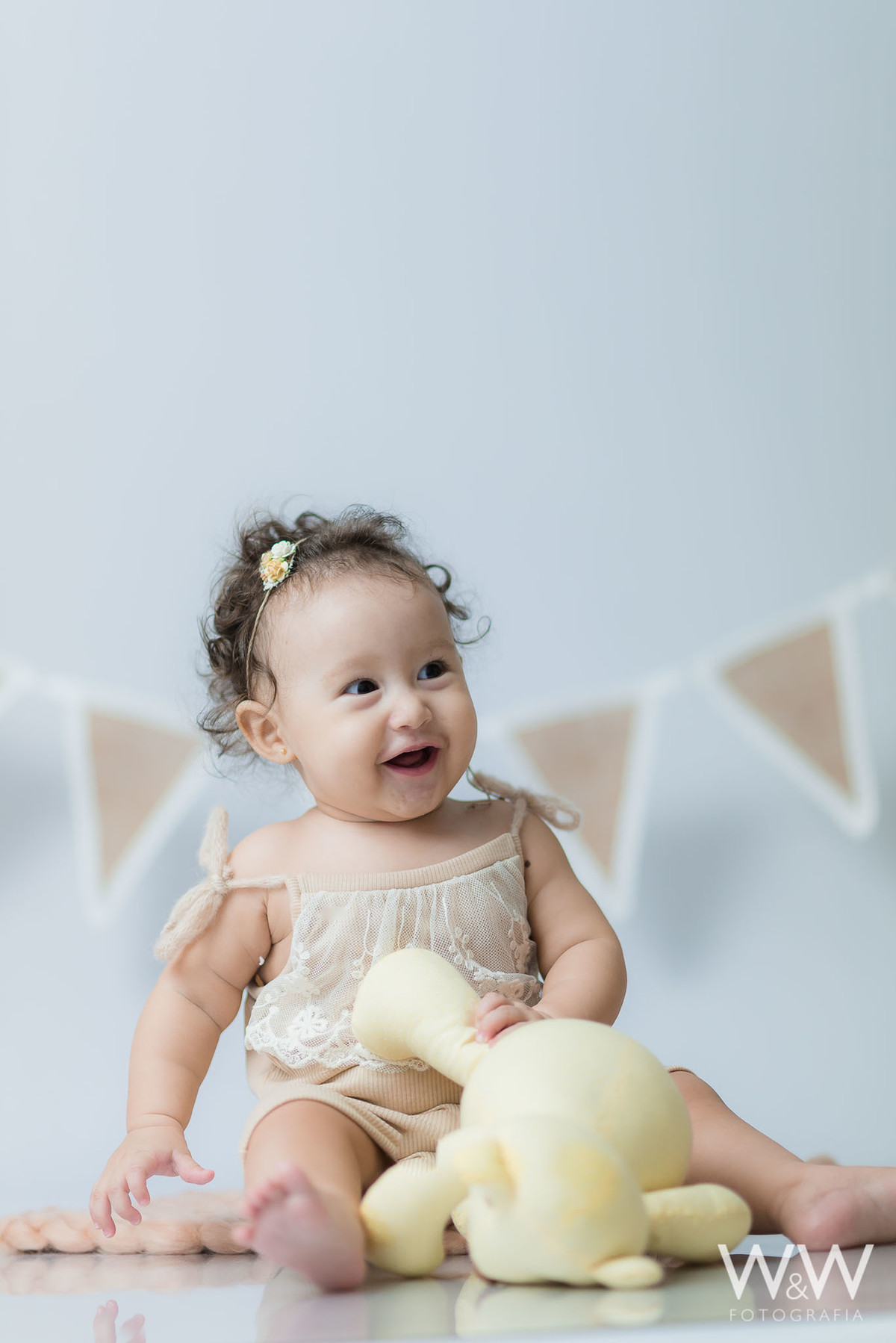 ensaio acompanhamento 6 meses trimestral menina são paulo em estudio