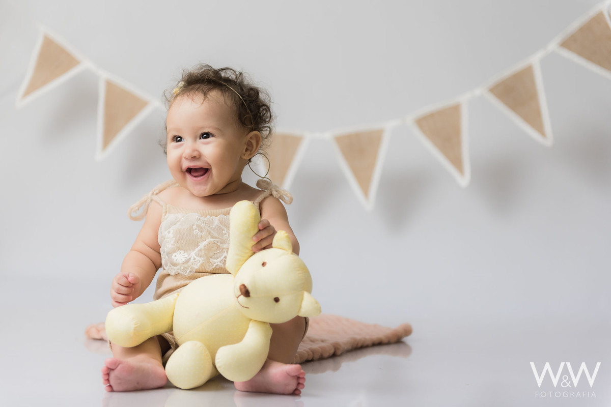ensaio acompanhamento 6 meses trimestral menina são paulo em estudio