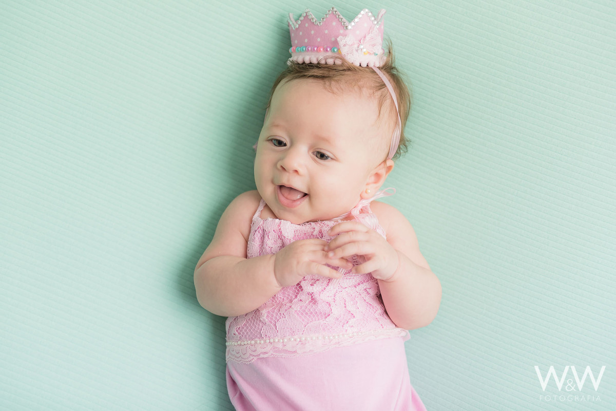 acompanhamento 3 meses menina estudio pascoa ensaio