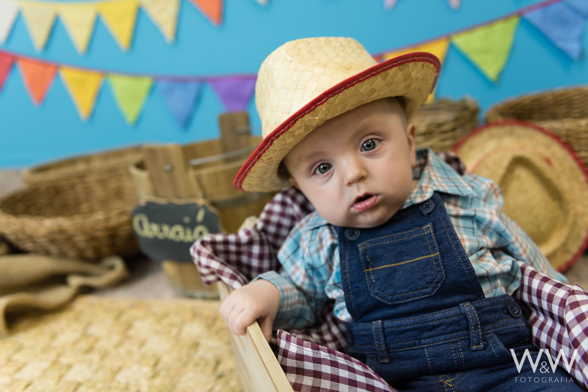 ensaio junino caipira est&uacute;dio wew fotografia