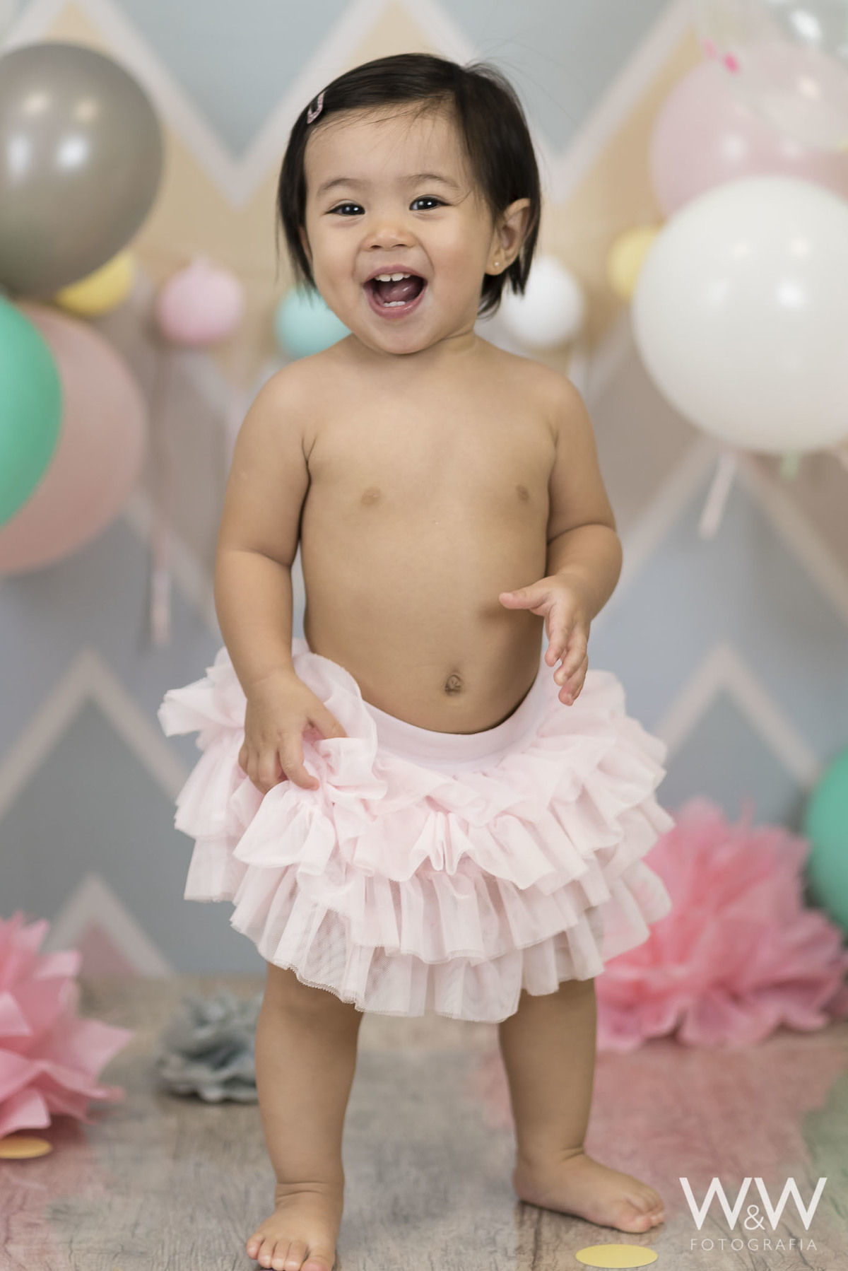 smash the cake menina maya são paulo estúdio ensaio de 1 ano wewfoto