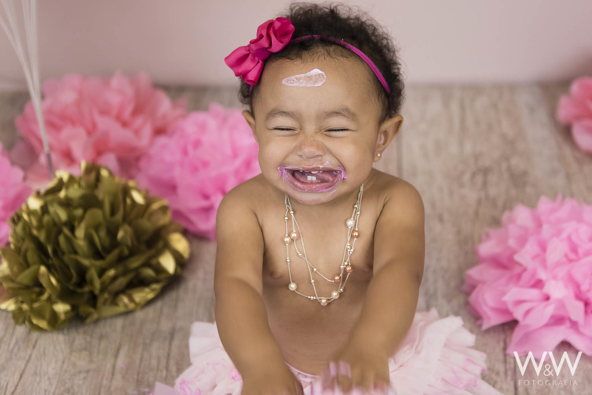 smash the cake são paulo estúdio wewfoto rosa dourado ensaio fotográfico menina 1 ano