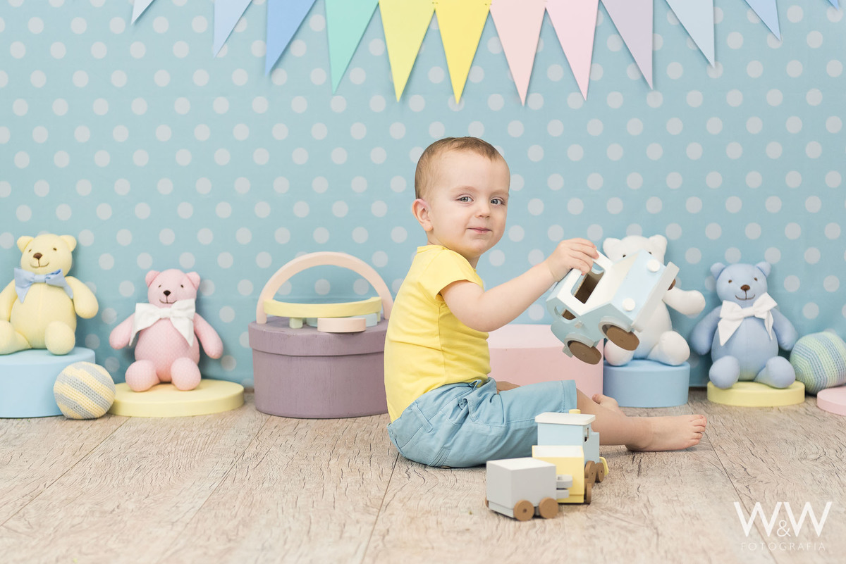 ensaios tematicos dia das crianças 2019 menino estúdio tons pasteis