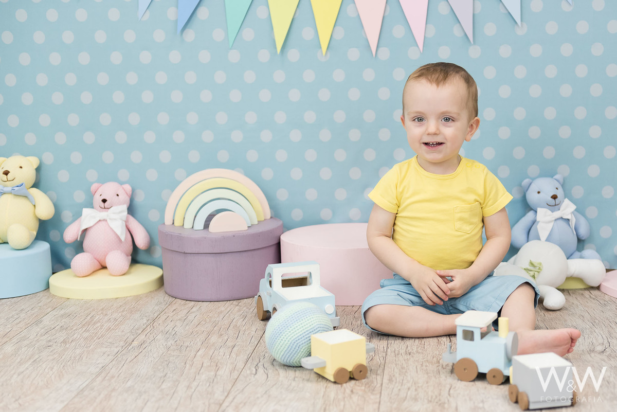 ensaios tematicos dia das crianças 2019 menino estúdio tons pasteis