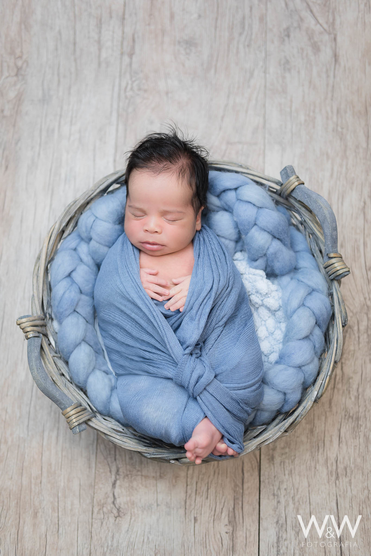 ensaio newborn menino em estúdio são paulo wewfoto wewfotografia