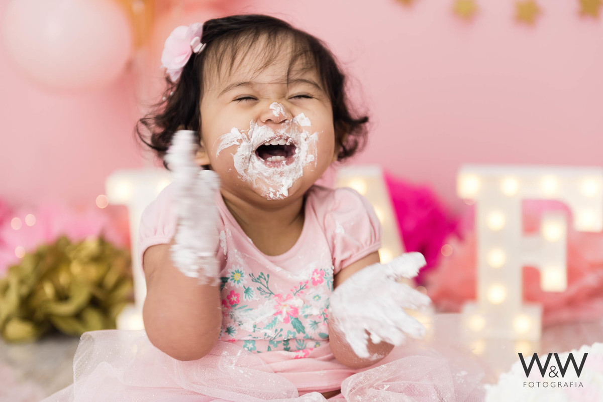 ensaio smash the cake cakesmash são paulo estúdio wewfotografia  wewfoto menina 