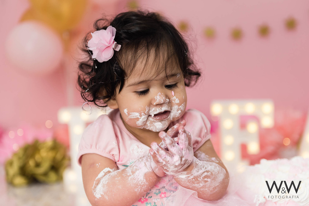 ensaio smash the cake cakesmash são paulo estúdio wewfotografia  wewfoto menina 