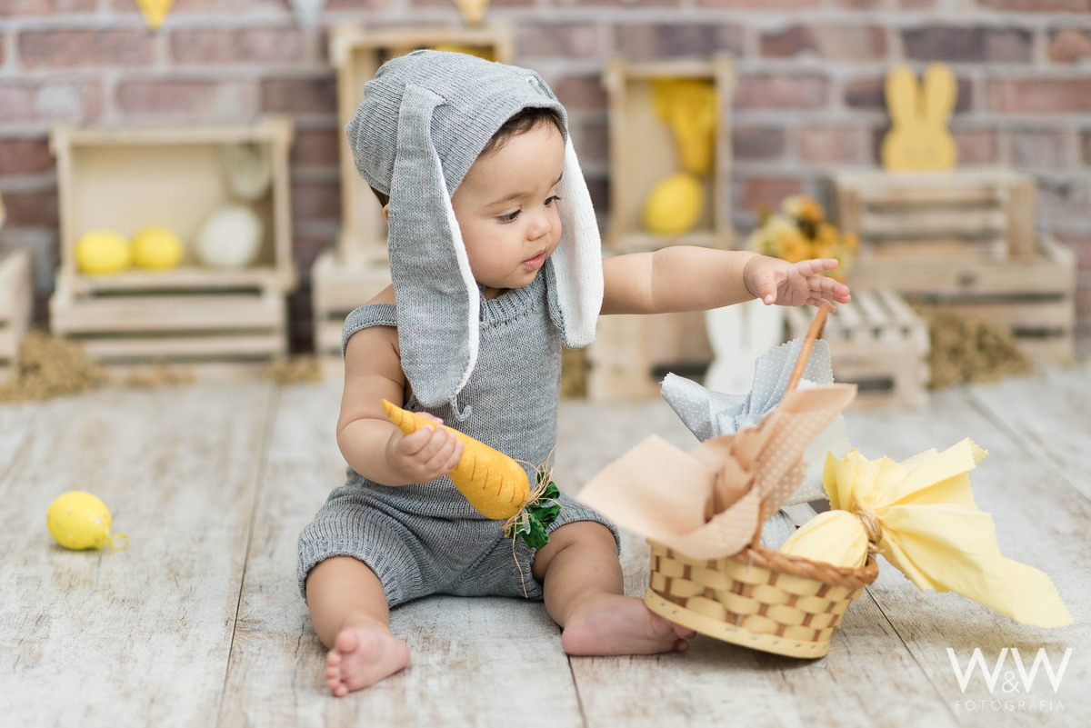 ensaio Pascoa 2021 em estúdio menino bebê são paulo chácara santo antonio wewfotografia