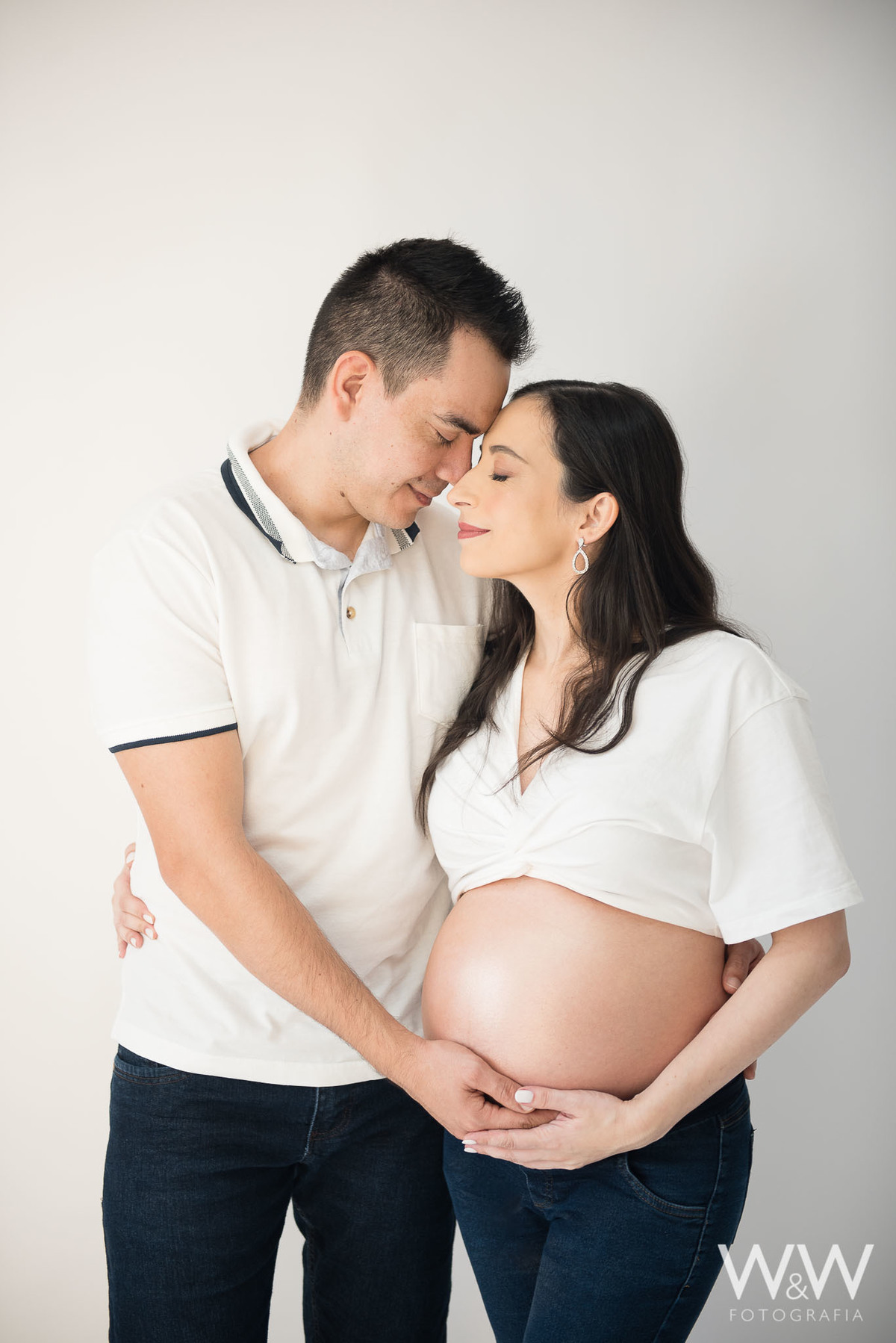 ensaio gestante estúdio chácara santo antonio são paulo wewfotografia minimalista clean