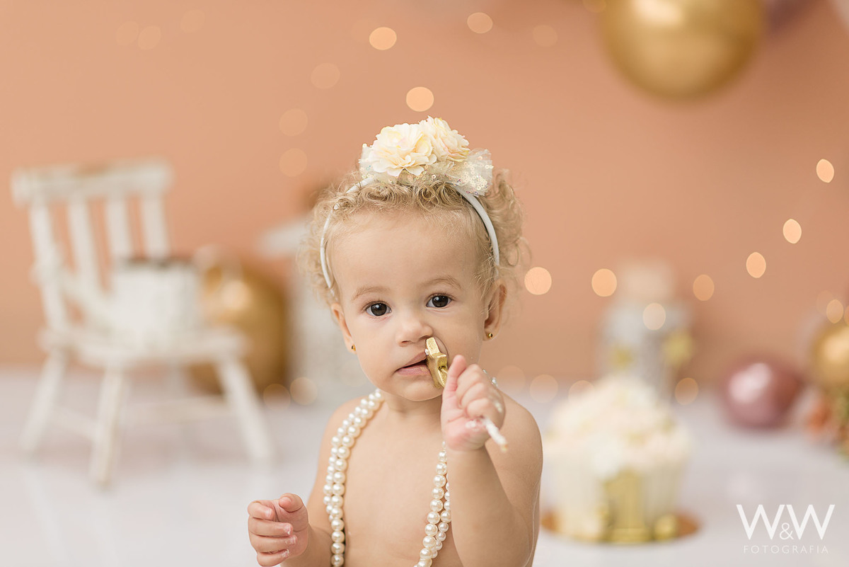 ensaio smashthecake cakesmash em estúdio são paulo rose gold wewfotografia