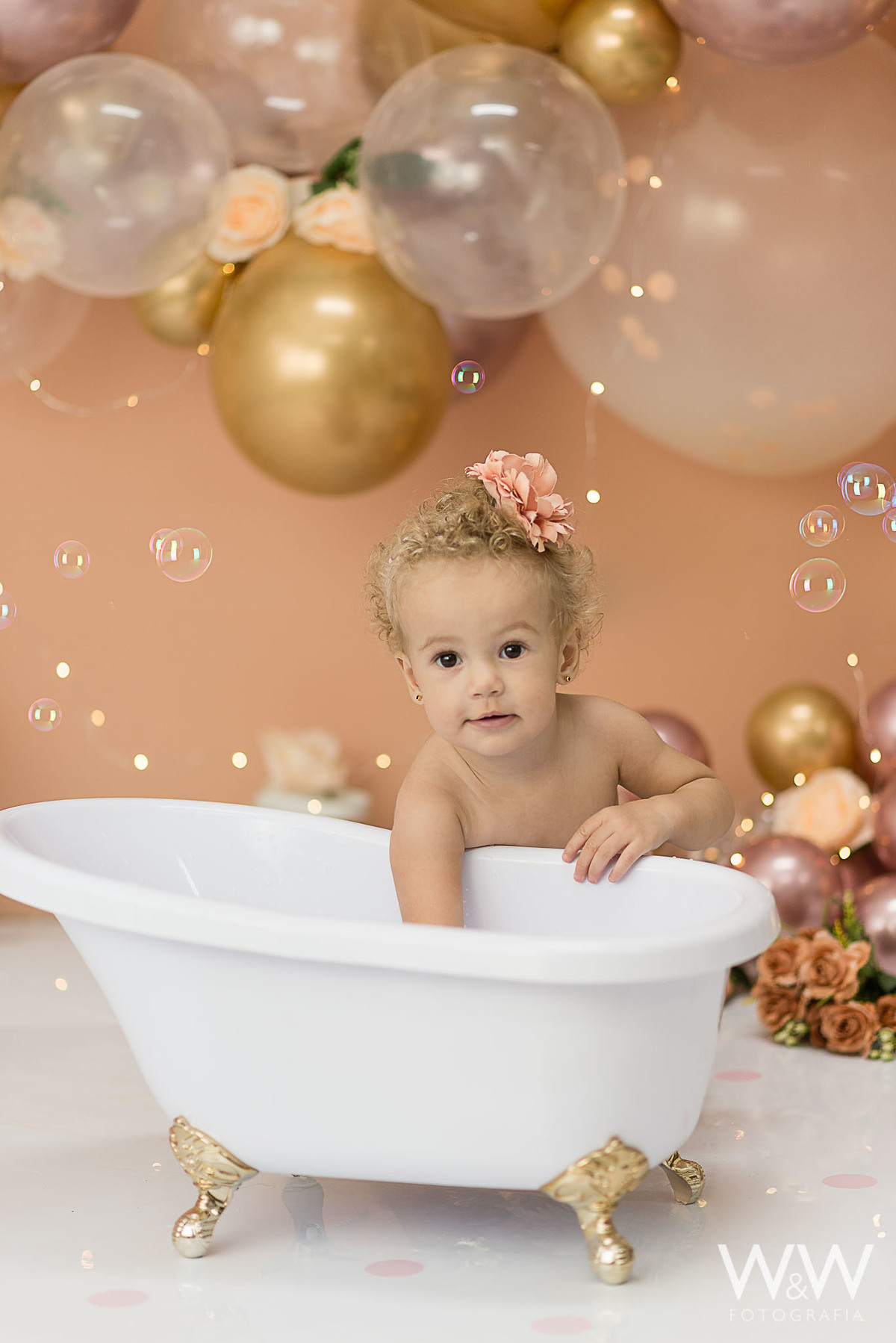 ensaio smashthecake cakesmash em estúdio são paulo rose gold wewfotografia