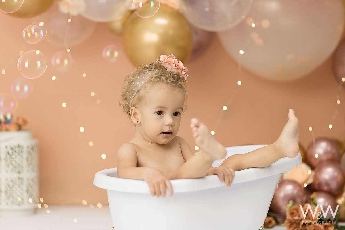 ensaio smashthecake cakesmash em estúdio são paulo rose gold wewfotografia