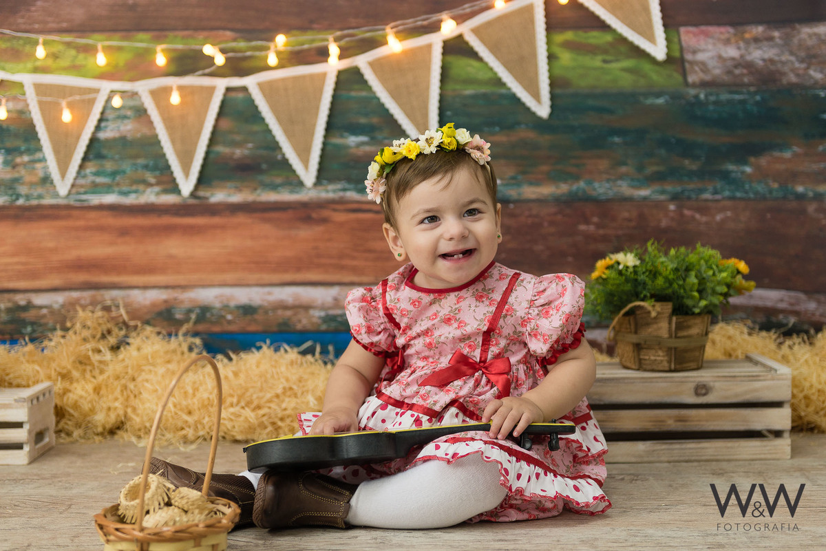 arraiá junino 2021 ensaio infantil junino festa junina em estúdio são paulo zona sul wewfotografia