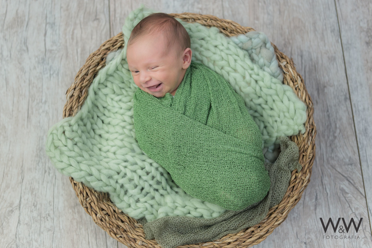 ensaio newborn menino em estúdio são paulo zona sul wewfotografia