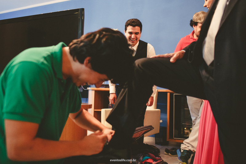 fotografia de casamento sorocaba daniele e evandro avaré alex oliveira cyndi omoto melhor fotógrafo de sp são paulo itu valinhos cerimonial angela fernandes making of groom noivo amigos padrinhos