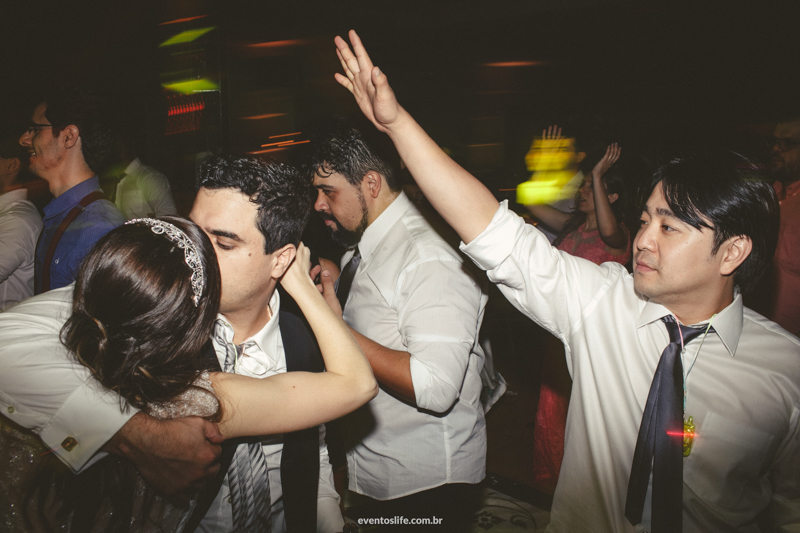 fotografia de casamento sorocaba daniele e evandro avaré alex oliveira cyndi omoto melhor fotógrafo de sp são paulo itu valinhos cerimonial angela fernandes recepção beijo dos noivos