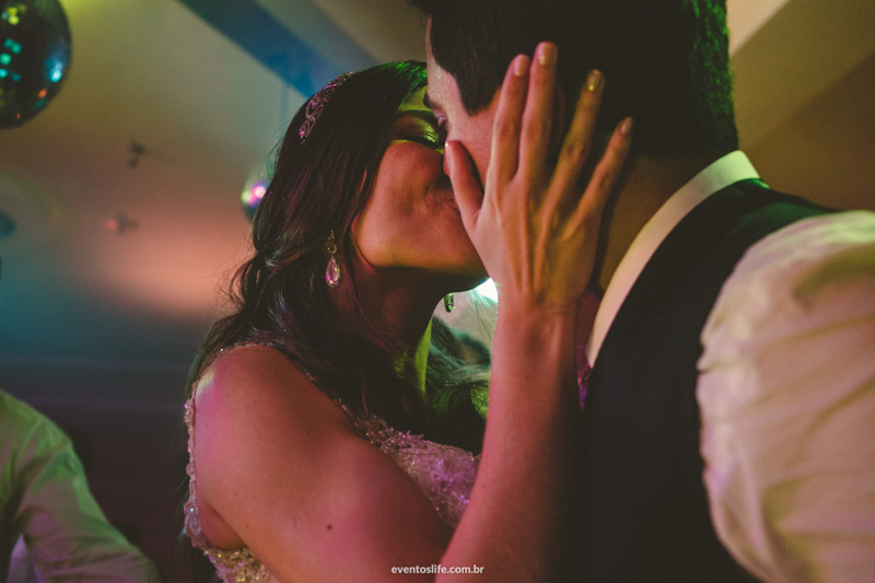 fotografia de casamento sorocaba daniele e evandro avaré alex oliveira cyndi omoto melhor fotógrafo de sp são paulo itu valinhos cerimonial angela fernandes recepção beijo dos noivos