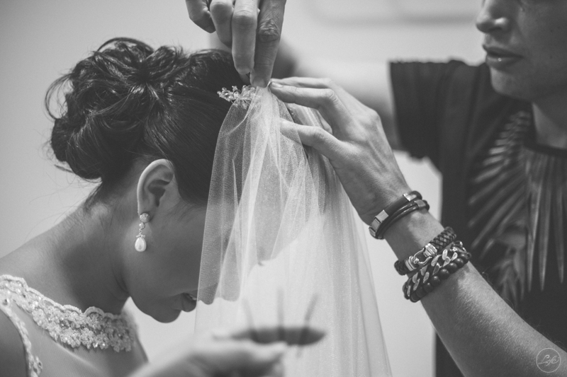 Life Fotografia de casamento Sorocaba Brasil Alex Oliveira Cyndi Omoto Ipanema Rafaelly e André Making of Bride Véu