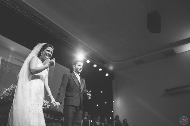 Life Fotografia de casamento Sorocaba Brasil Alex Oliveira Cyndi Omoto Ipanema Rafaelly e André Noivos alianças