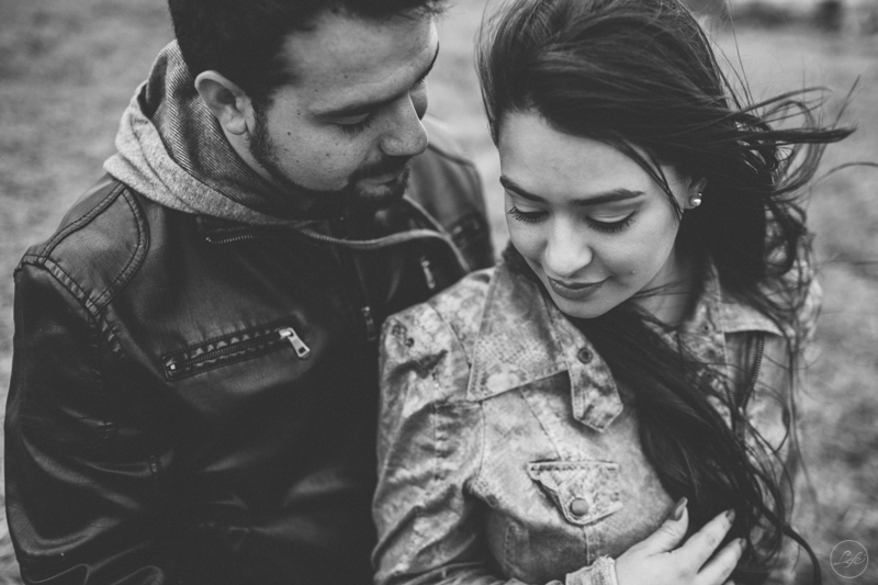 Sessão fotográfica, pré-wedding, fotos de casal, namorados, noivos, natureza, frio, life fotografia, fotografia criativa, ensaio Suzana e David, Capela da Penha, Votorantim, Lugar incrível