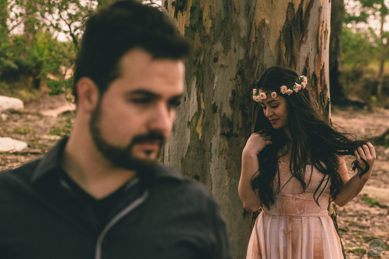 Sessão fotográfica, pré-wedding, fotos de casal, namorados, noivos, natureza, frio, life fotografia, fotografia criativa, ensaio Suzana e David, Capela da Penha, Votorantim, Diferente