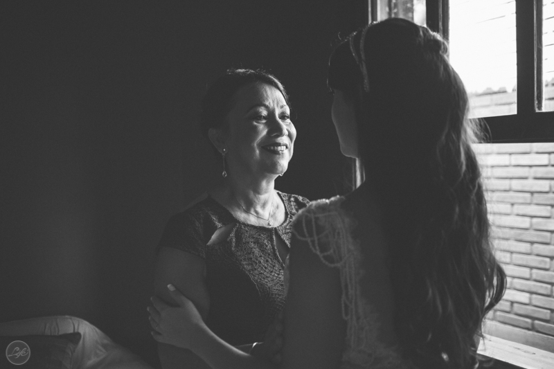 Casamento Laís e Thiago, Life Fotografia Criativa, Pessoas felizes, Case de dia, Alex Oliveira, Cyndi Omoto, Espaço Éden, mãe da noiva, emoção, carinho, amor