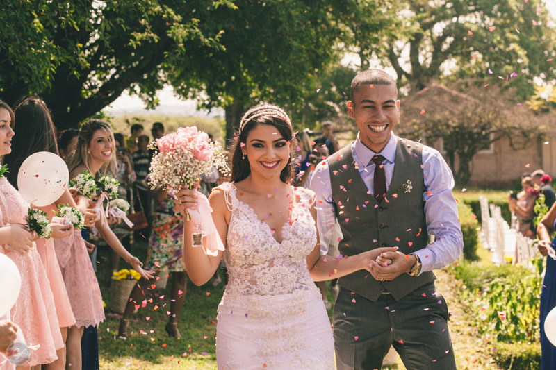Casamento Laís e Thiago, Life Fotografia Criativa, Pessoas felizes, Case de dia, Alex Oliveira, Cyndi Omoto, Espaço Éden, saída dos noivos