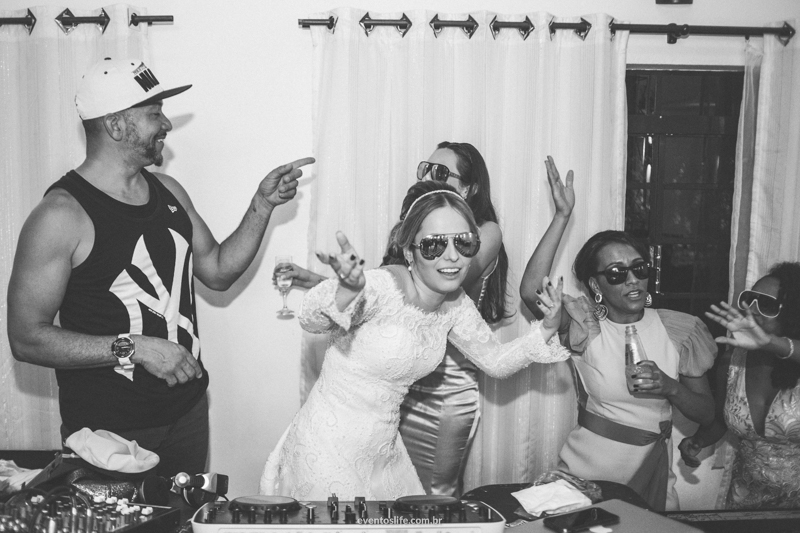 casamento desiree e renan life fotografia espontanea criativa destination photographers wedding bride insano festa animada sao roque dj delcinho cantina tia lina musica balada