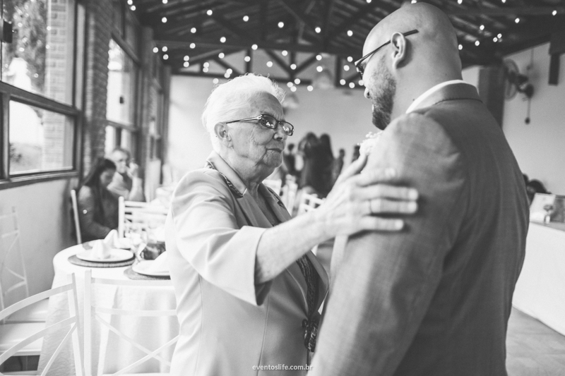 casamento kaká e victor, chacara vo toninha, sorocaba, sp, life fotografia, case de dia, bola de neve, casamento rustico, cerimonia, avo do noivo, carinho