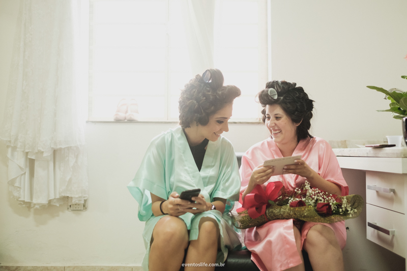 casamento kaká e victor, chacara vo toninha, sorocaba, sp, life fotografia, case de dia, bola de neve, casamento rustico, making of da noiva, madrinhas, bride, be bride, surpresa, buque do noivo