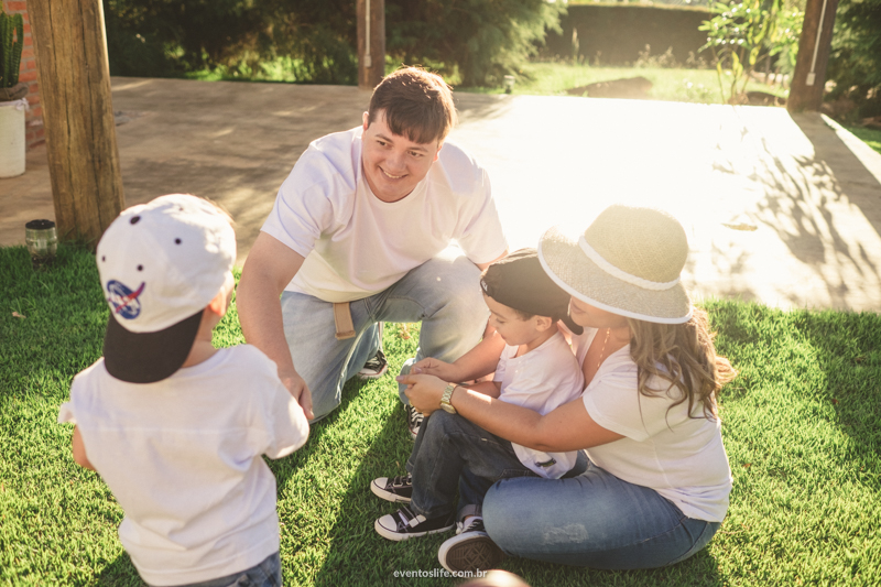 Ensaio familia, casal, filhos, crianças, fotografia criativa, espontanea, life fotografia, diversao em familia, pais presentes