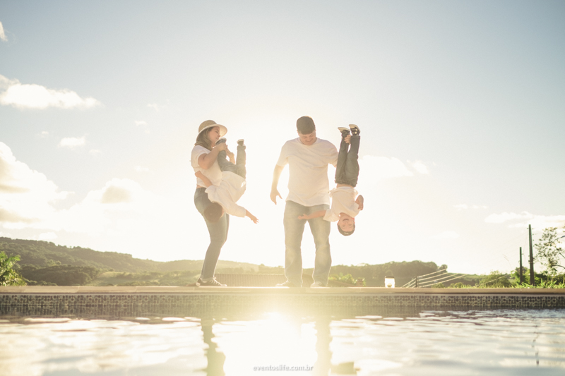 Ensaio familia, casal, filhos, crianças, fotografia criativa, espontanea, life fotografia, brincando com os filhos