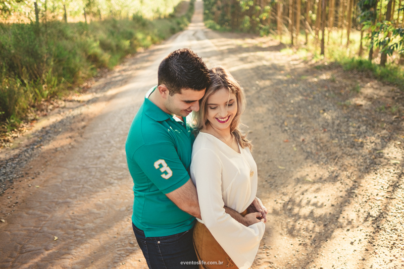 ensaio fotografrico, sessao de fotos, ensaio casal, natureza, montanha, frio, amor, love, noivos, namorados, fiance, bride and groom, priscila e lucas, life fotografia, criativa, espontanea, estrada