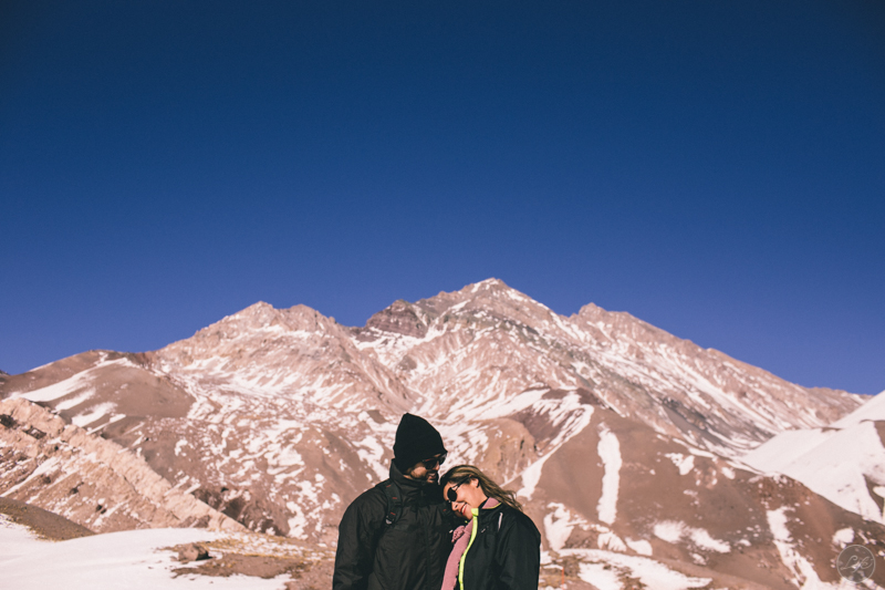 Mendoza Argentina Vini e Bete Life Fotografia Destination Photographer Fotografia espontânea ensaio casal montanha neve noivos namorados