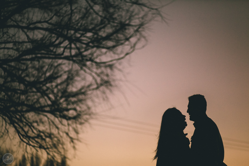 Mendoza Argentina Vini e Bete Life Fotografia Destination Photographer Fotografia espontânea ensaio casal silhueta namorados noivos