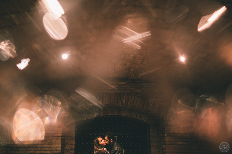 Mendoza Argentina Vini e Bete Life Fotografia Destination Photographer Fotografia espontânea ensaio casal beijo