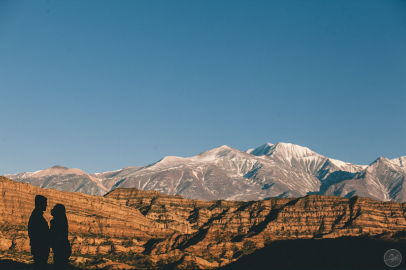 Mendoza Argentina Vini e Bete Life Fotografia Destination Photographer Fotografia espontânea ensaio casal silhueta criativo sessao de fotos
