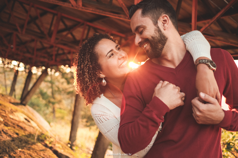 Pôr do sol Life Fotografia Tati e Wagner Ensaio Casal Sessão de Fotos Criativas Espontâneas Natureza Extrema MG Pré casamento Wedding Namorados Noivos