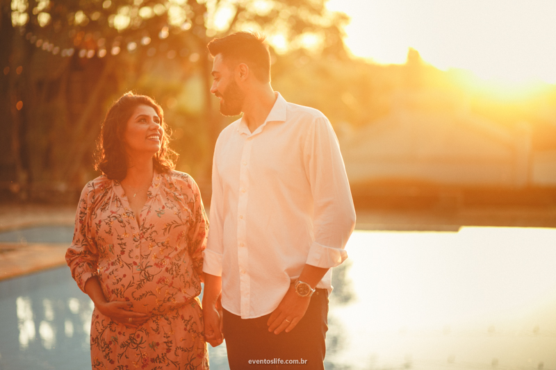 Ensaio gestante fotografia criativa espontânea na fazenda de dia pôr do sol sunset life fotografia sorocaba itu fazenda vassoural olhares