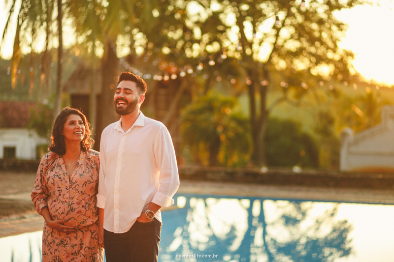 Ensaio gestante fotografia criativa espontânea na fazenda de dia pôr do sol sunset life fotografia sorocaba itu fazenda vassoural risos