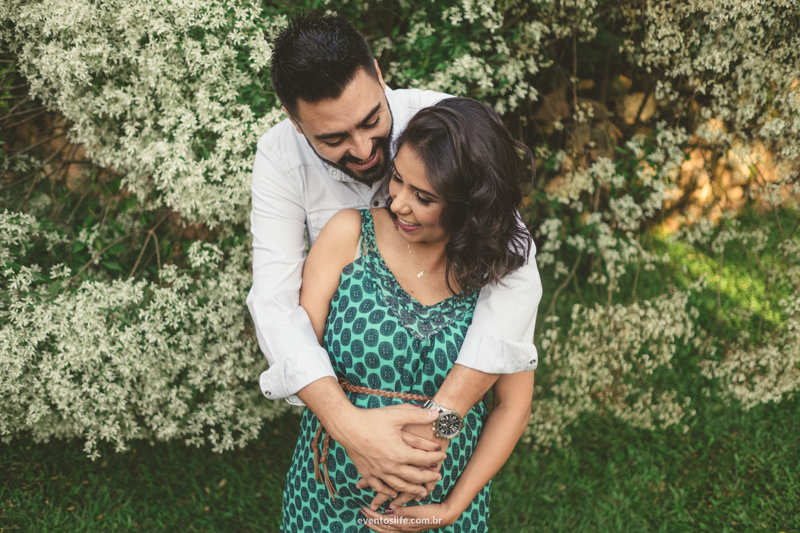 Ensaio gestante fotografia criativa espontânea na fazenda de dia pôr do sol sunset life fotografia sorocaba itu fazenda vassoural barriga de grávida