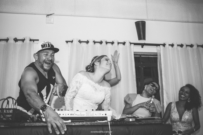 Casamento Desirée e Renan São Roque Life Fotografia Sorocaba Luz Natural Fotografia Criativa Espontânera Wedding phtographer dj Delcinho