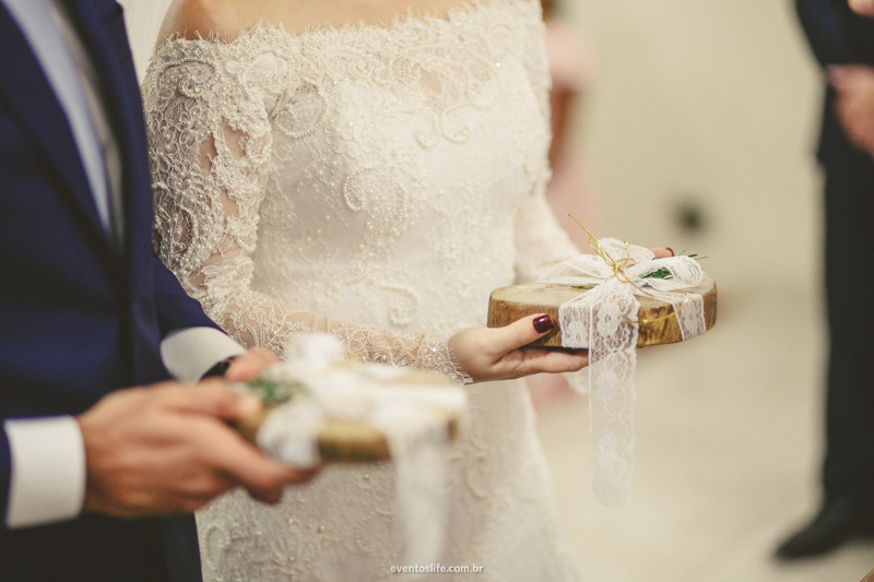 Casamento Desirée e Renan São Roque Life Fotografia Sorocaba Luz Natural Fotografia Criativa Espontânera Wedding phtographer alianças diferente DIY