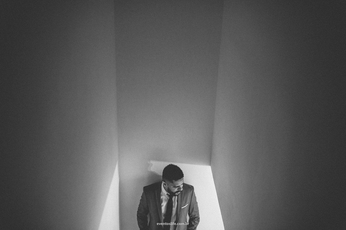 Making of groom noivo terno vestido para casar casamento de dia ansiedade noivo feliz bodas