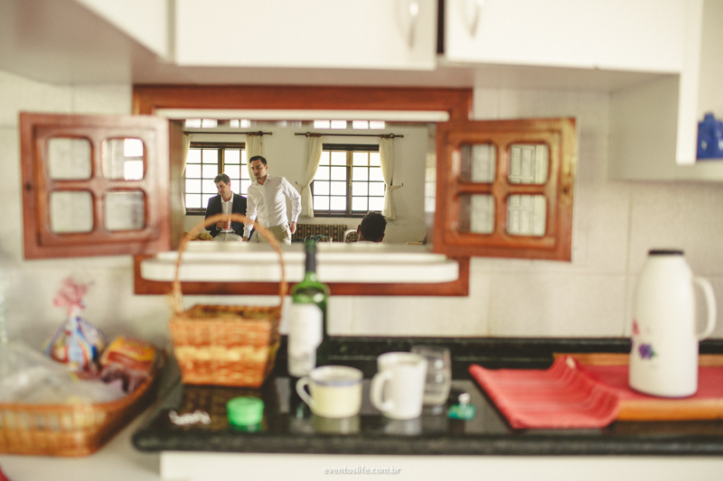 Casamento Camila e Jared, Wedding day, Life Fotografia, case de dia, Fotografia de casamento Sorocaba, Fotografia criativa, Making of groom, noivo, foto diferente