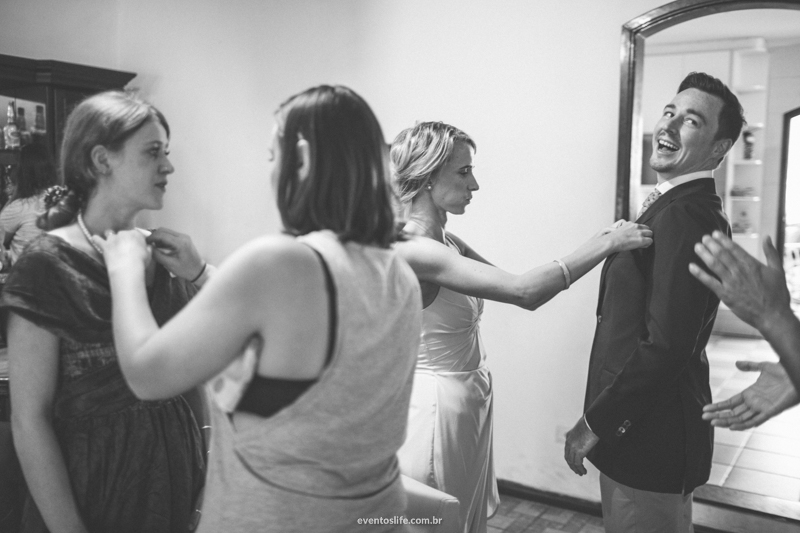 Casamento Camila e Jared, Wedding day, Life Fotografia, case de dia, Fotografia de casamento Sorocaba, Fotografia criativa, Making of groom, noiva, arrumando o noivo,